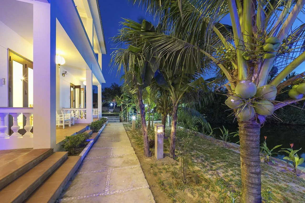 Hoi An Luna Villa  הוי אן
